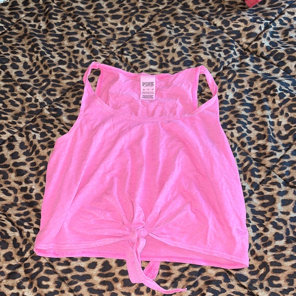 PINK Victoria’s Secret crop top